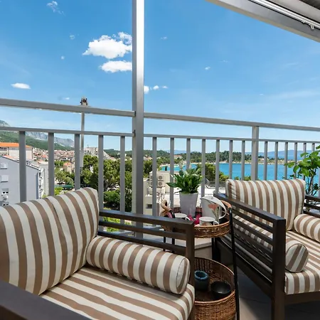 Apartment Seafront Apartment Silvija *