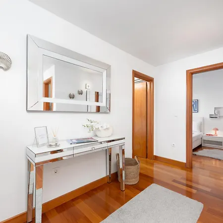 Seafront Apartment Silvija Makarska