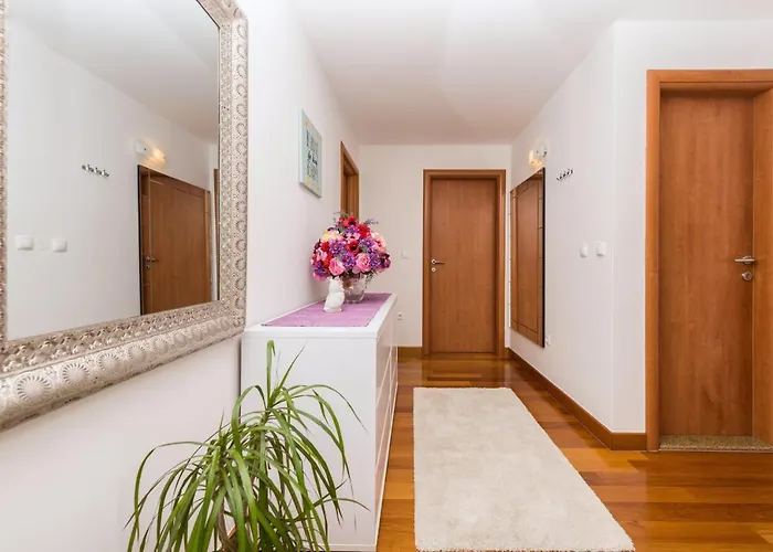 Silvija Apartment Makarska