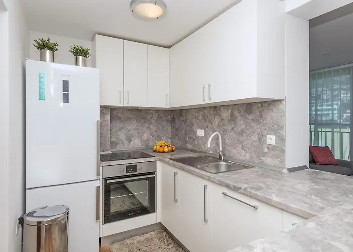 Silvija Apartment Makarska